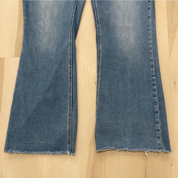 Vervet Women's 18W Jeans Stretch Well Rounded Mid Rise Raw Hem Ankle Bootcut - Picture 10 of 16